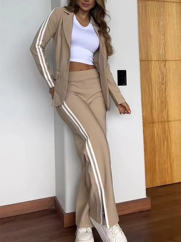 Damen Blazer-Hosenanzug mit sportlichen Streifen Sovae