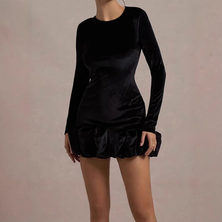 Damen Minikleid aus edlem Samt mit voluminösen Rüschendetails Sovae
