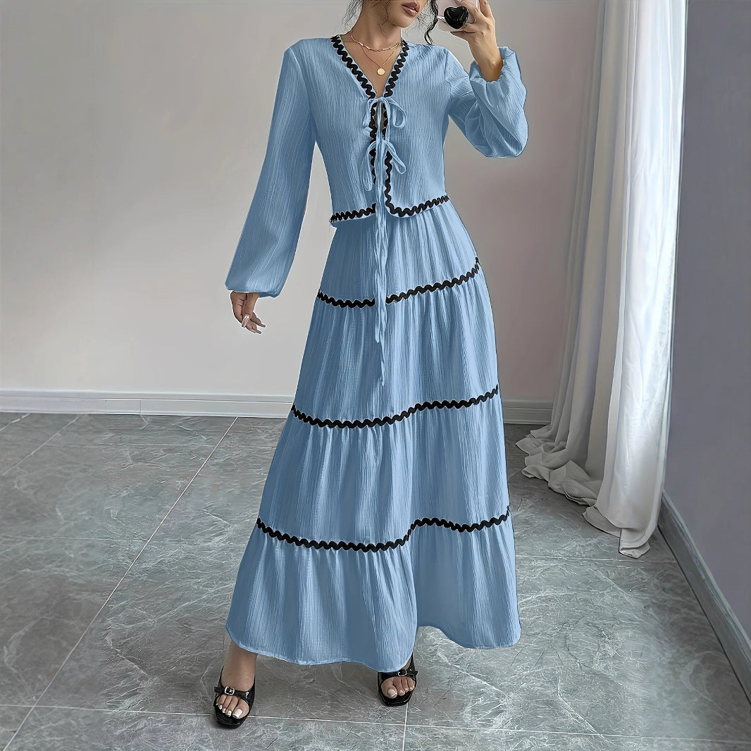 Damen Midi-Kleid mit gerafften Details und dezenten Kontrastborten Sovae
