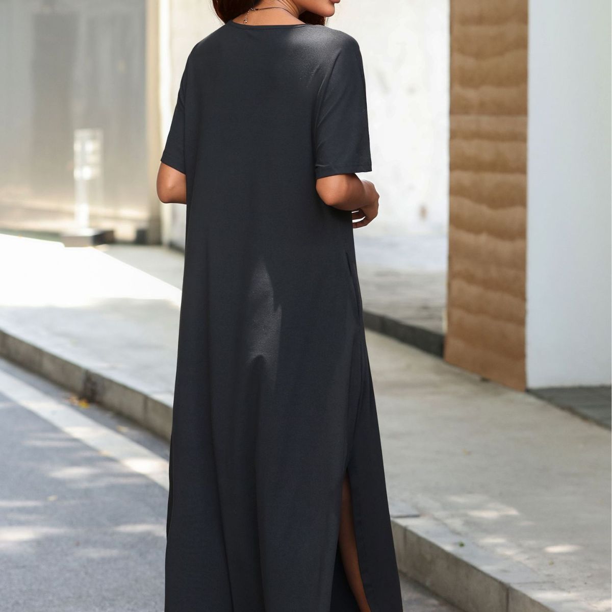 Damen Maxikleid mit seitlichen Schlitzen und praktischen Taschen Sovae
