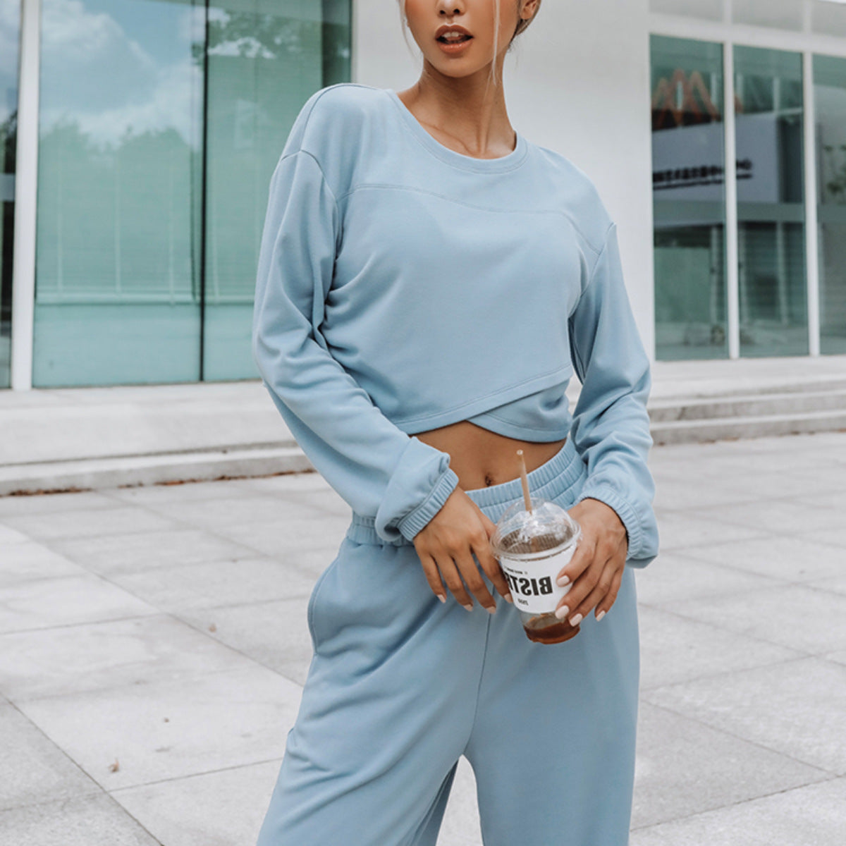 Damen Legere und modische Lounge-Hose mit cropped Oberteil Sovae