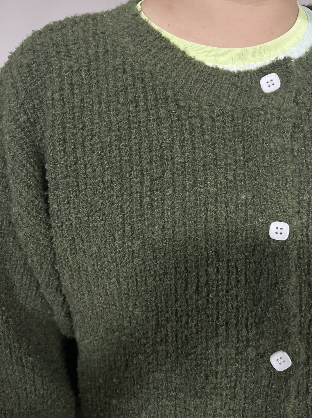 Damen Kuscheliger Strickpullover mit Knopfleiste und lässigem Schnitt Sovae