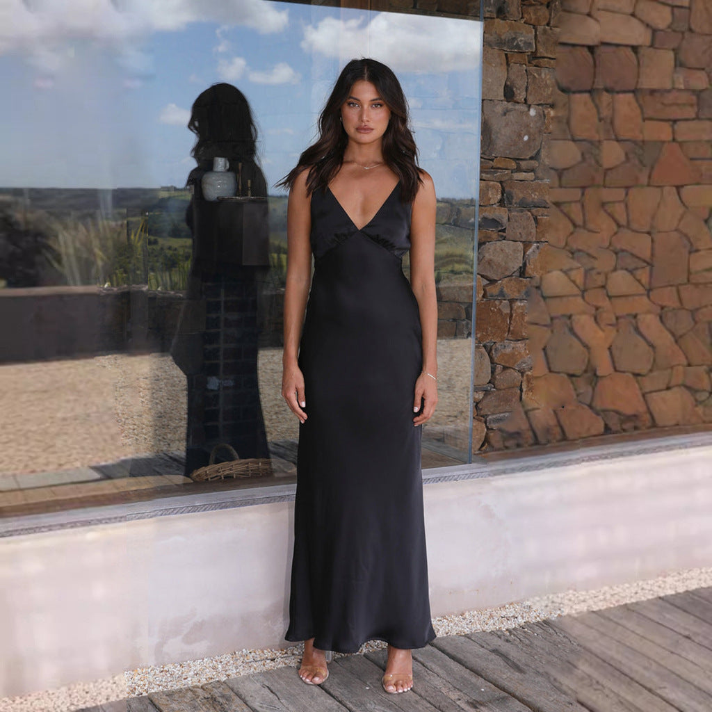 Damen elegantes Satin-Maxikleid mit tiefem V-Ausschnitt und Spaghettiträgern Sovae