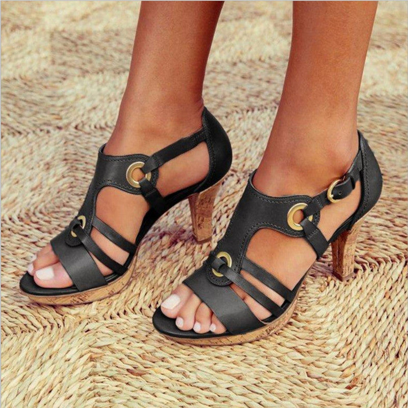 Damen Absatzsandalen mit raffinierten Riemen und kunstvollem Schnallendesign Sovae