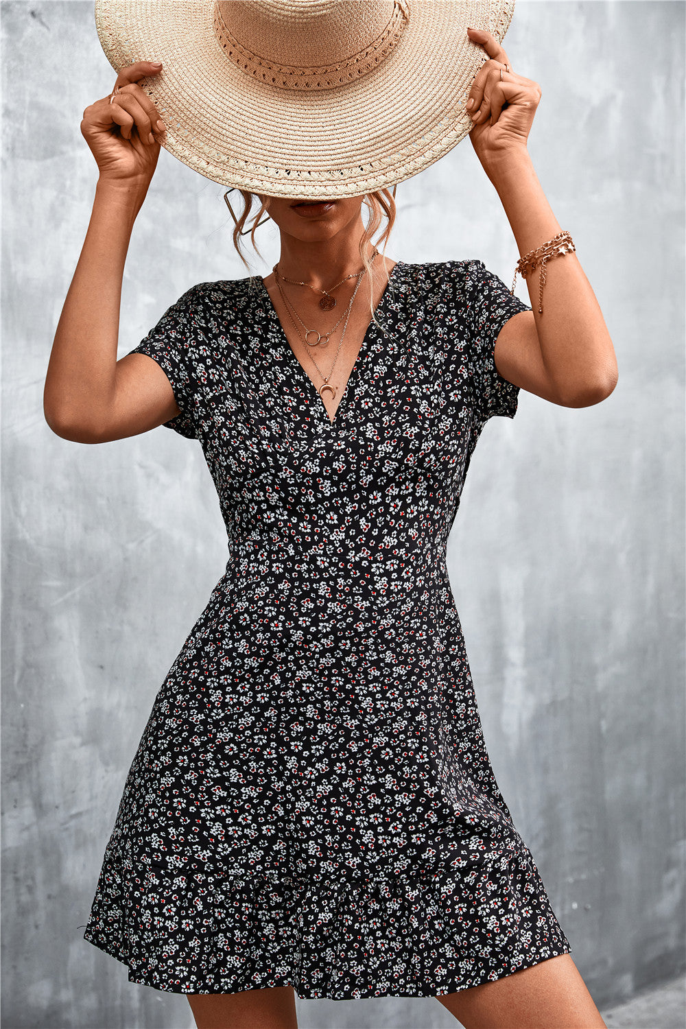 Damen Sommerliches Minikleid mit floralem Design und verspieltem Saum Sovae