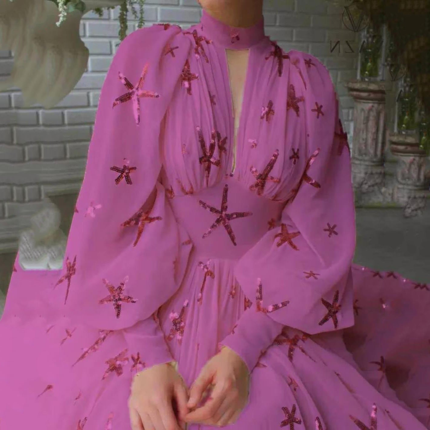 Damen Elegantes Maxikleid mit funkelnden Applikationen Sovae