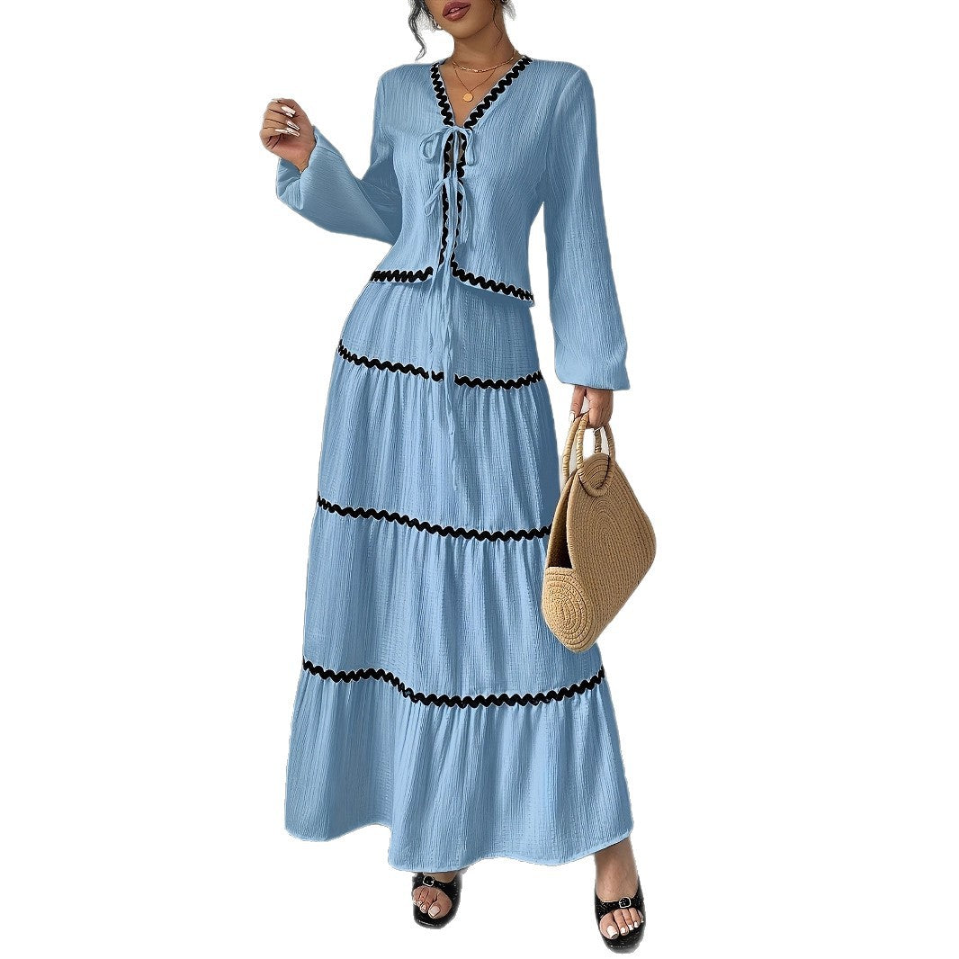 Damen Midi-Kleid mit gerafften Details und dezenten Kontrastborten Sovae