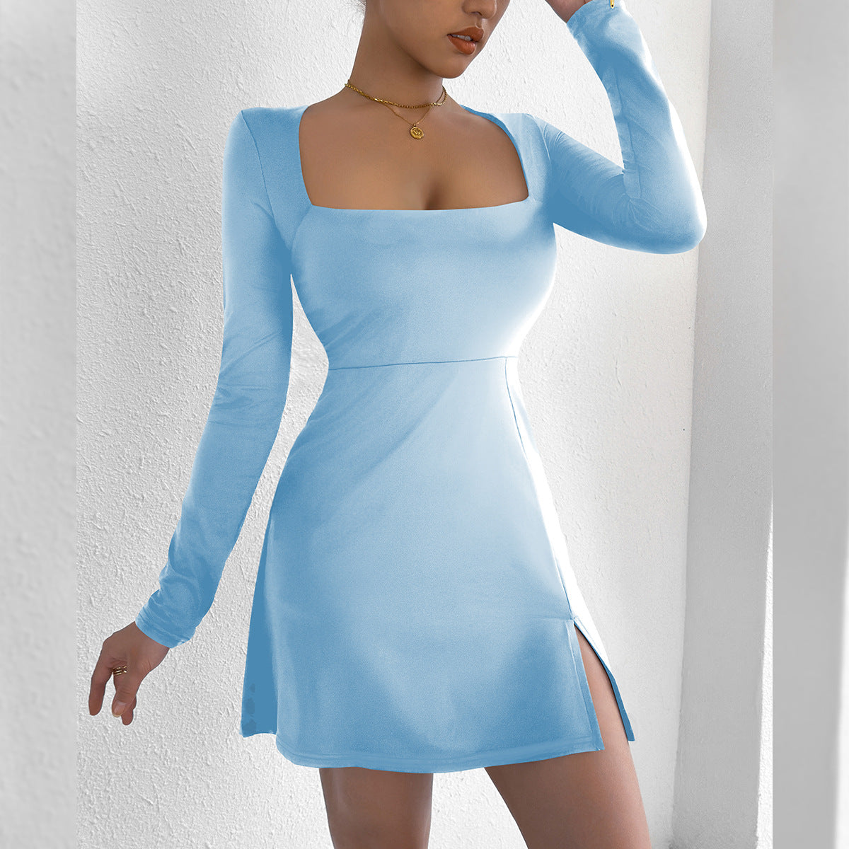 Damen figurbetontes Minikleid mit schmalem Schnitt und tiefem Ausschnitt Sovae