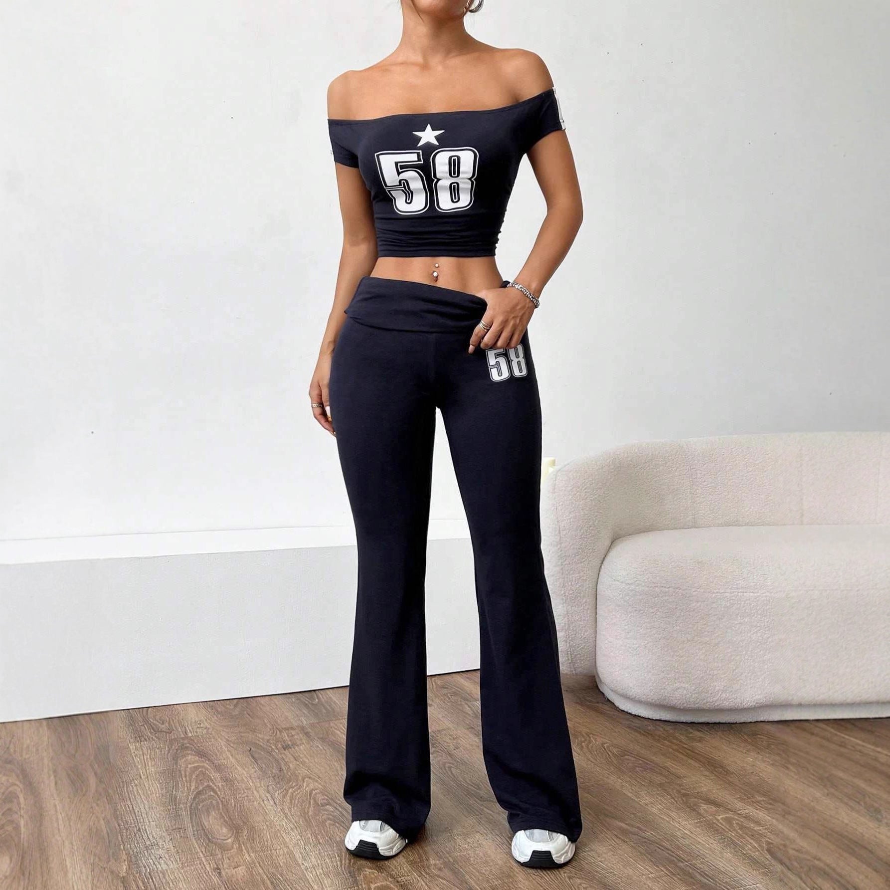 Damen Sportliches Zweiteiliges Set mit Raffiniertem Crop-Top und Bequemen Flared Pants Sovae