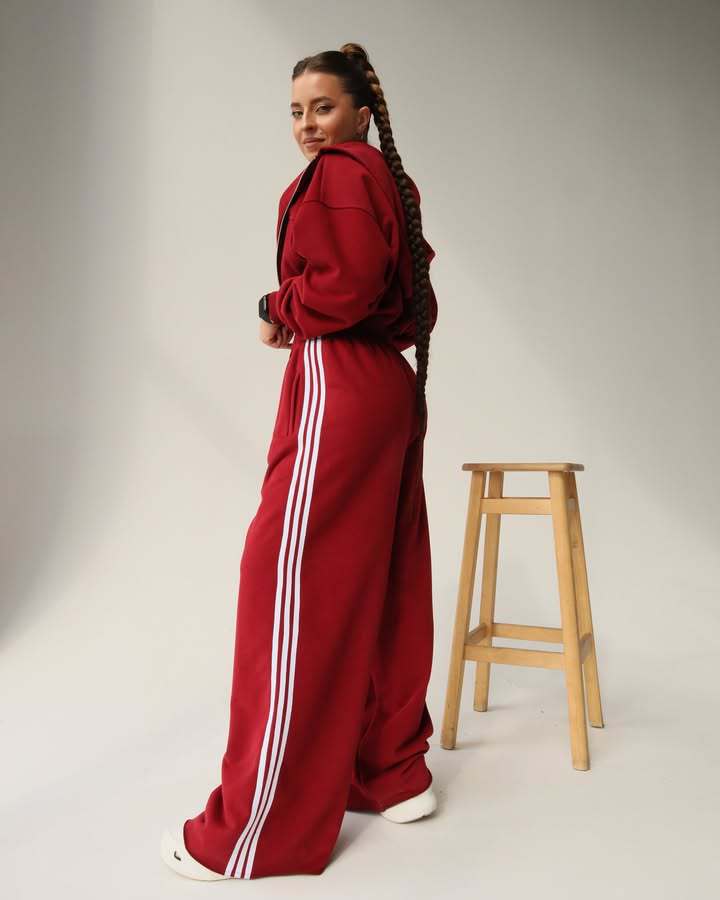 Damen Sportliches Loungewear-Set mit cropped Jacke und bequemen Jogginghosen Sovae