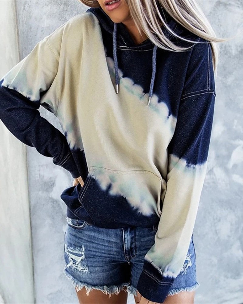 Damen lockerer Hoodie mit tieferem Kragen und einzigartigem Batikdesign Sovae