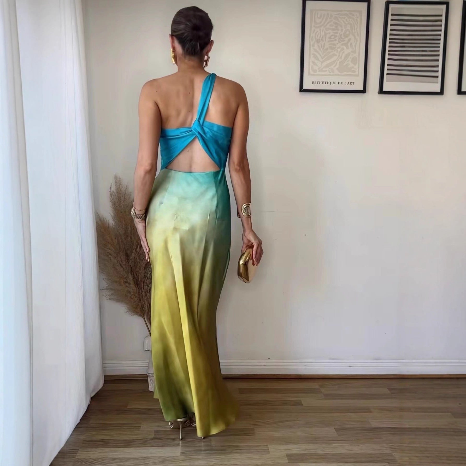 Damen One-Shoulder Maxikleid aus weichem, fließendem Material Sovae