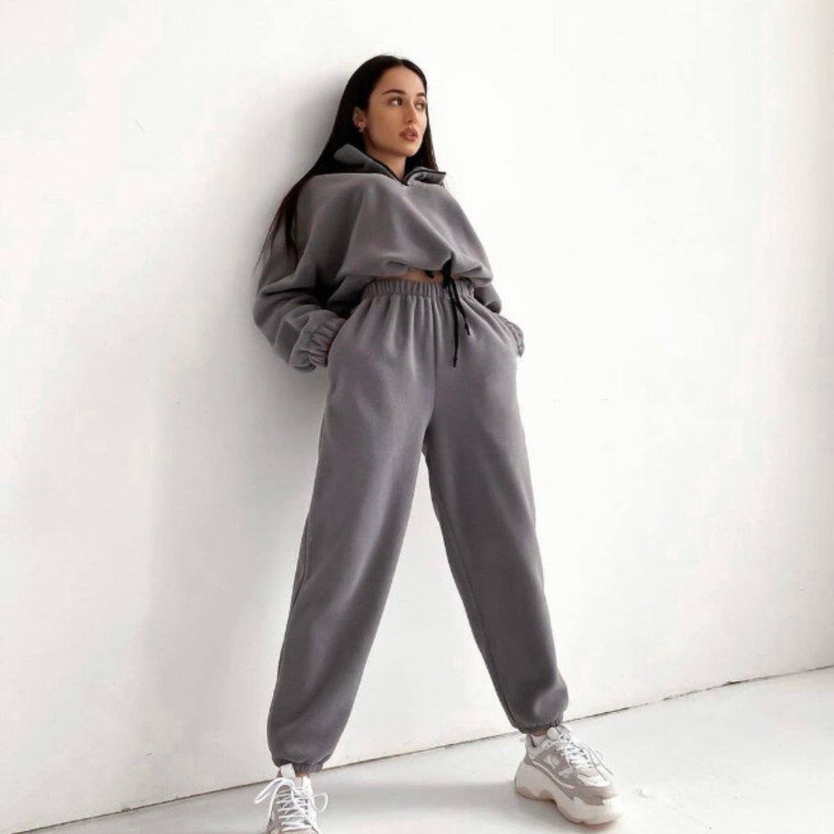 Damen bequeme Fleece-Loungejacke mit verkürztem Reißverschluss und elastischem Bund Sovae