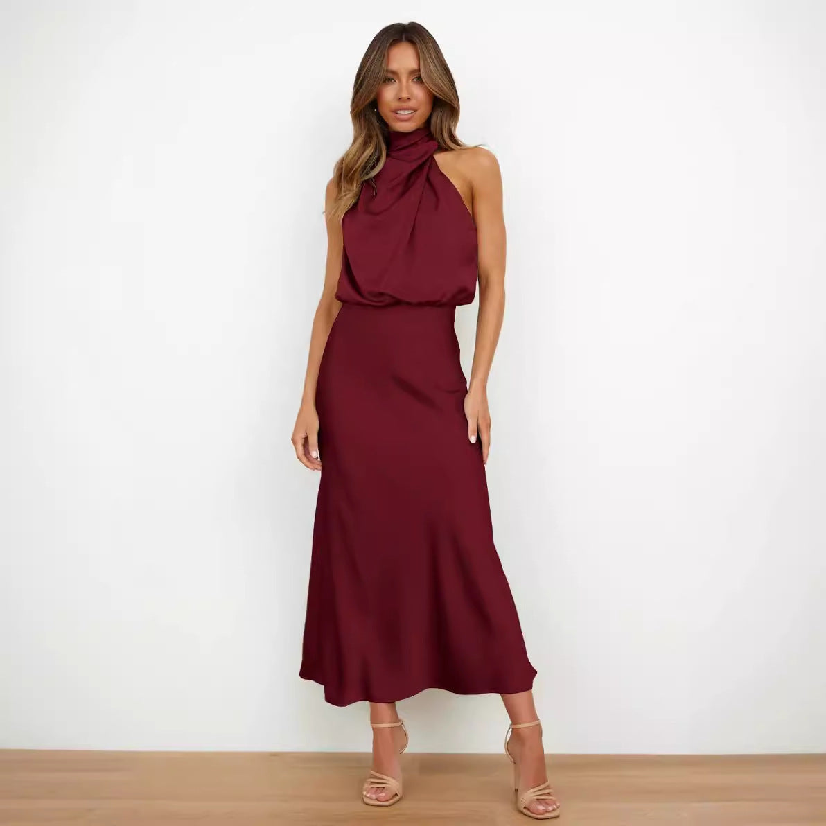 Damen Elegantes Neckholder Maxikleid mit fließendem Schnitt Sovae