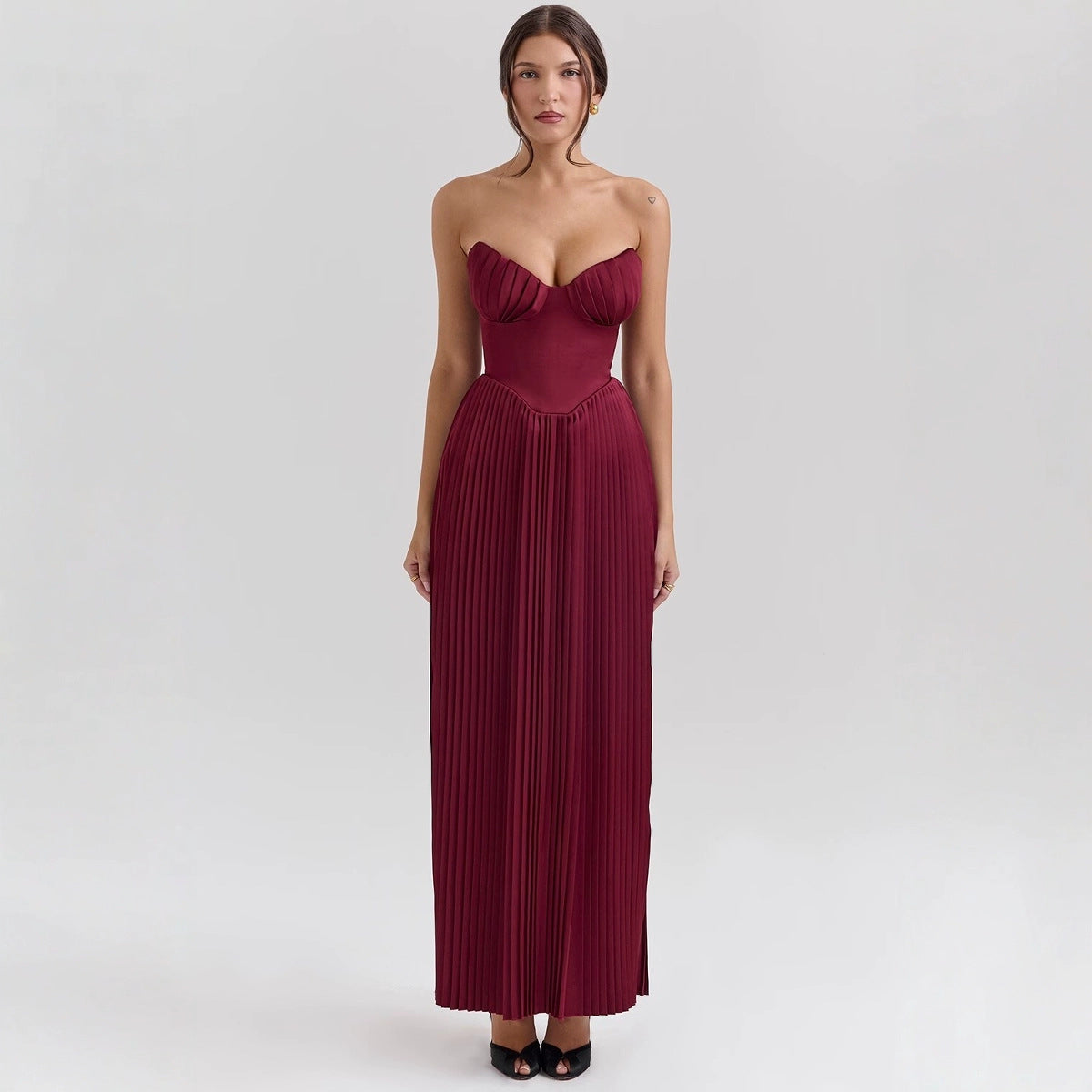 Damen Maxikleid mit herzförmigem Ausschnitt und plissierten Details Sovae