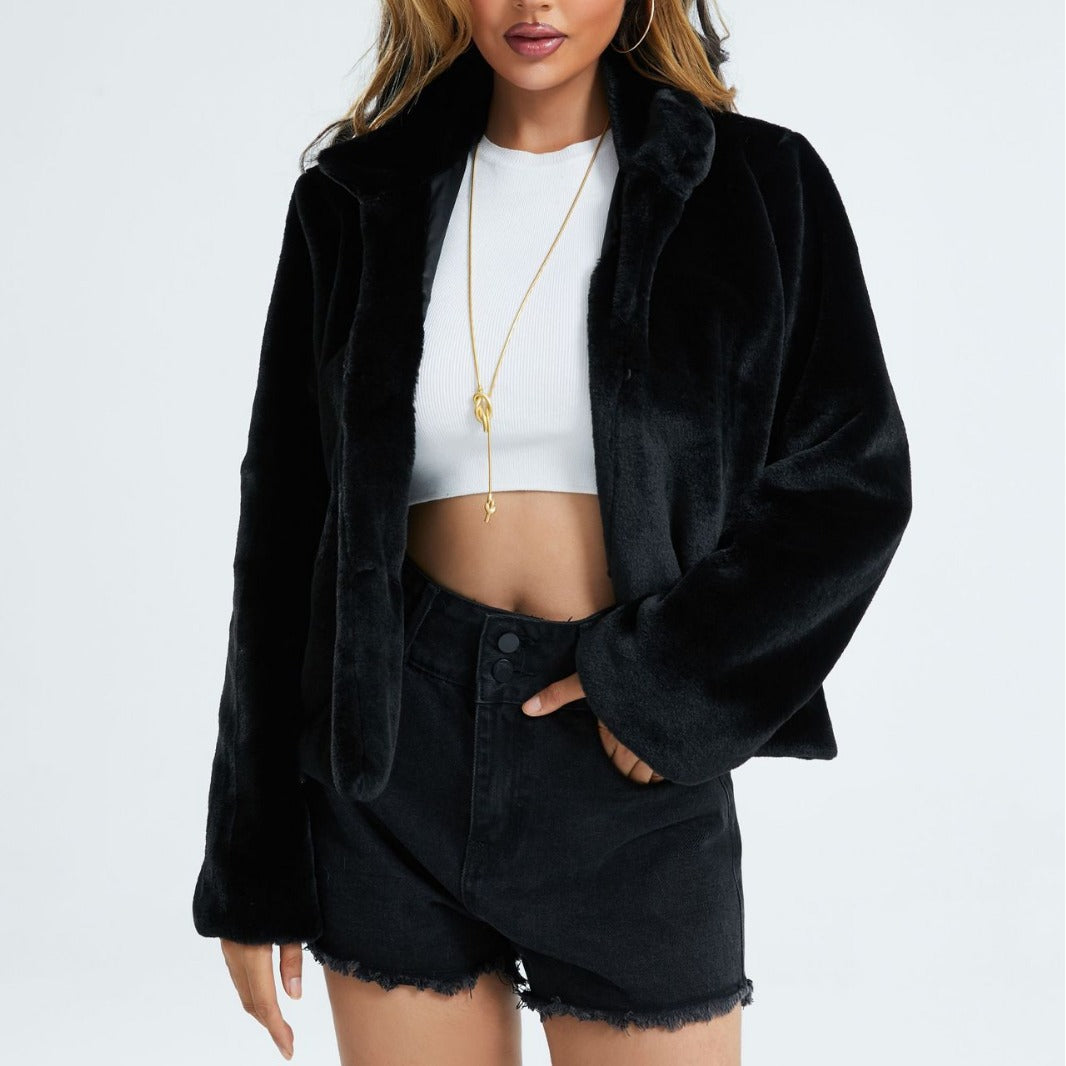 Damen Stilvolle Kurzjacke aus weichstem Kunstfell mit breitem Revers Sovae