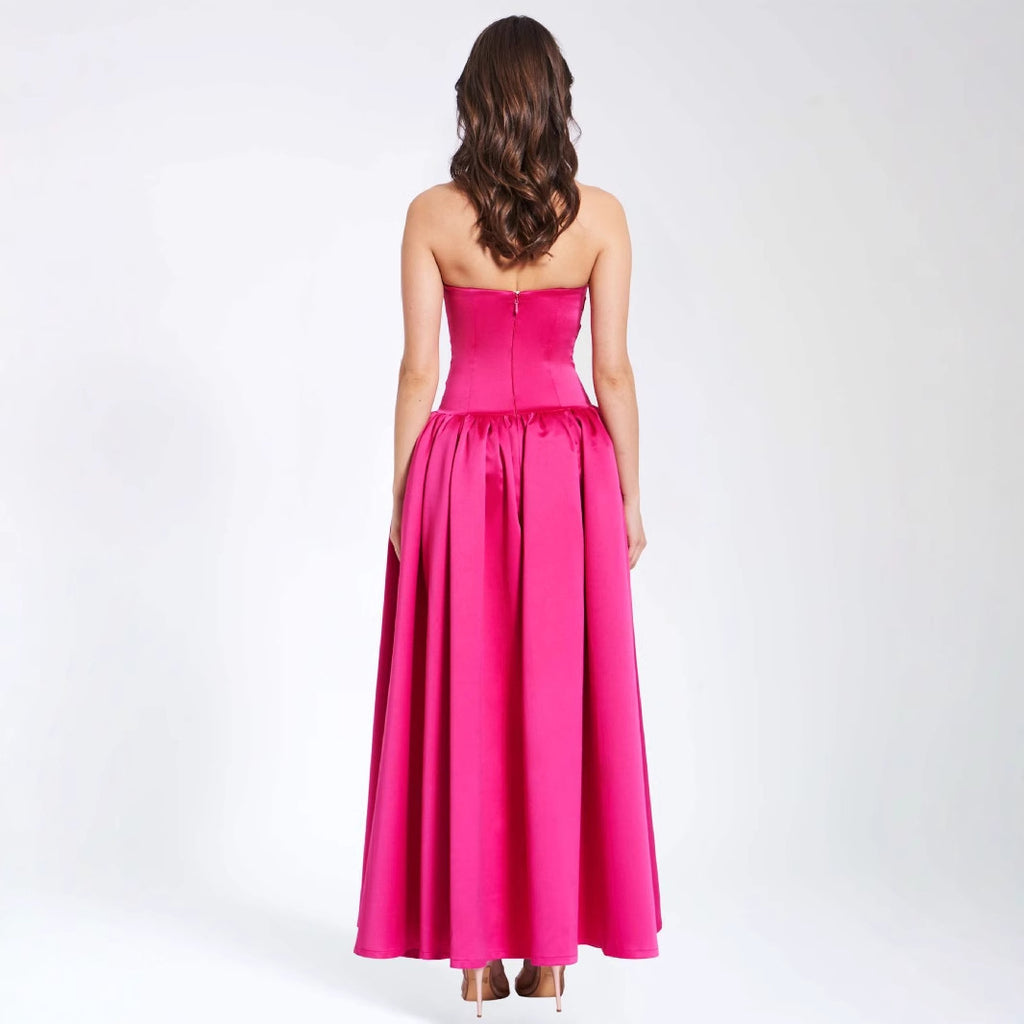 Damen Abendkleid mit schulterfreier Silhouette und voluminösem Rock Sovae