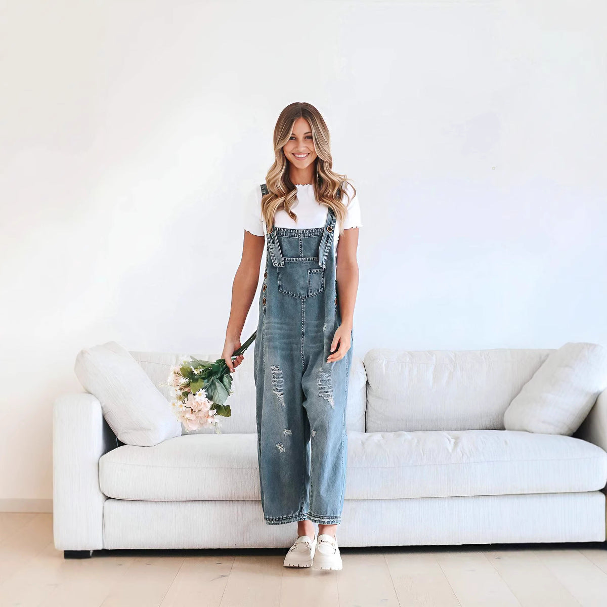 Damen Latzhose mit modischen Destroyed-Details Sovae