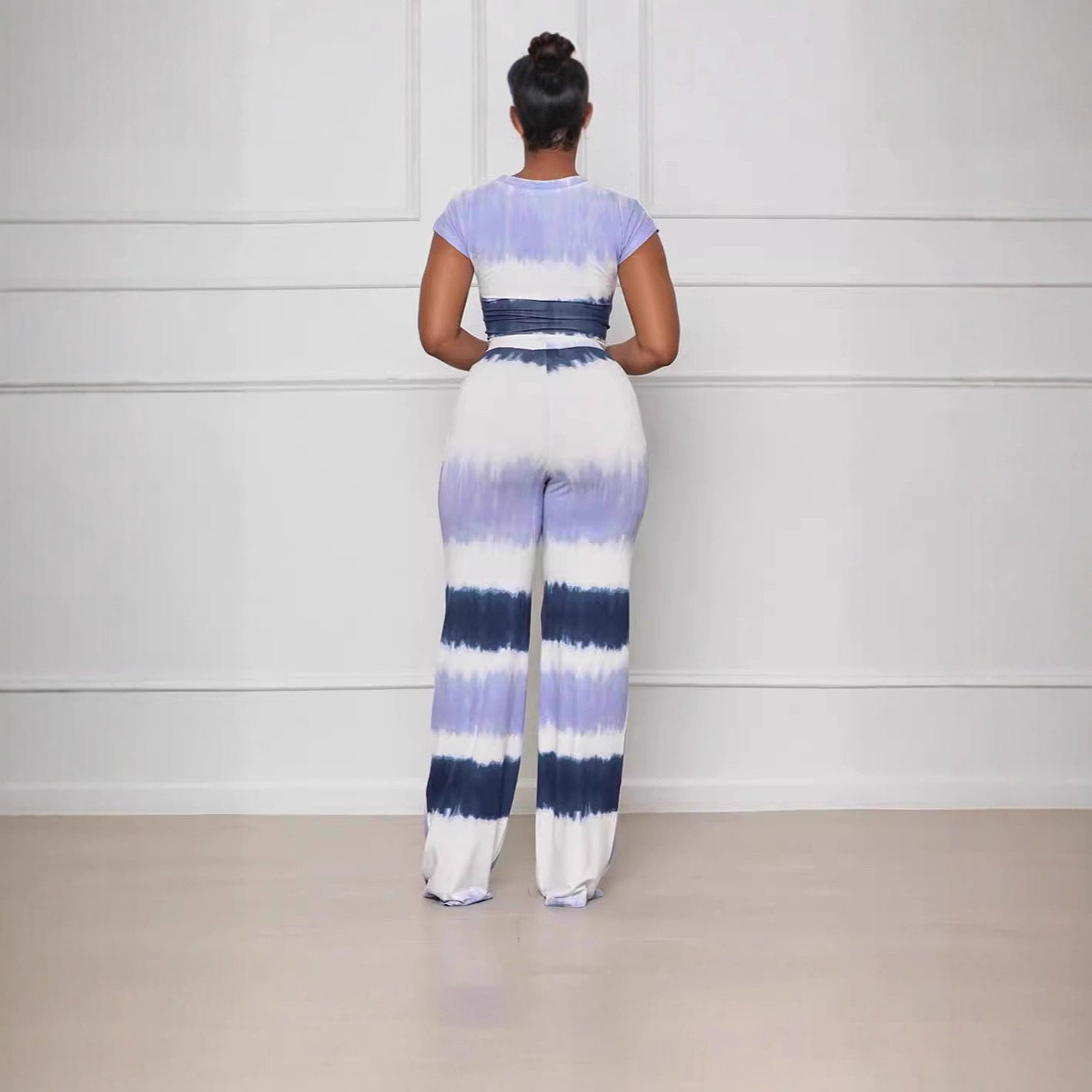 Damen Taillierter Jumpsuit mit Bindegürtel und modernen Farbverlauf Sovae