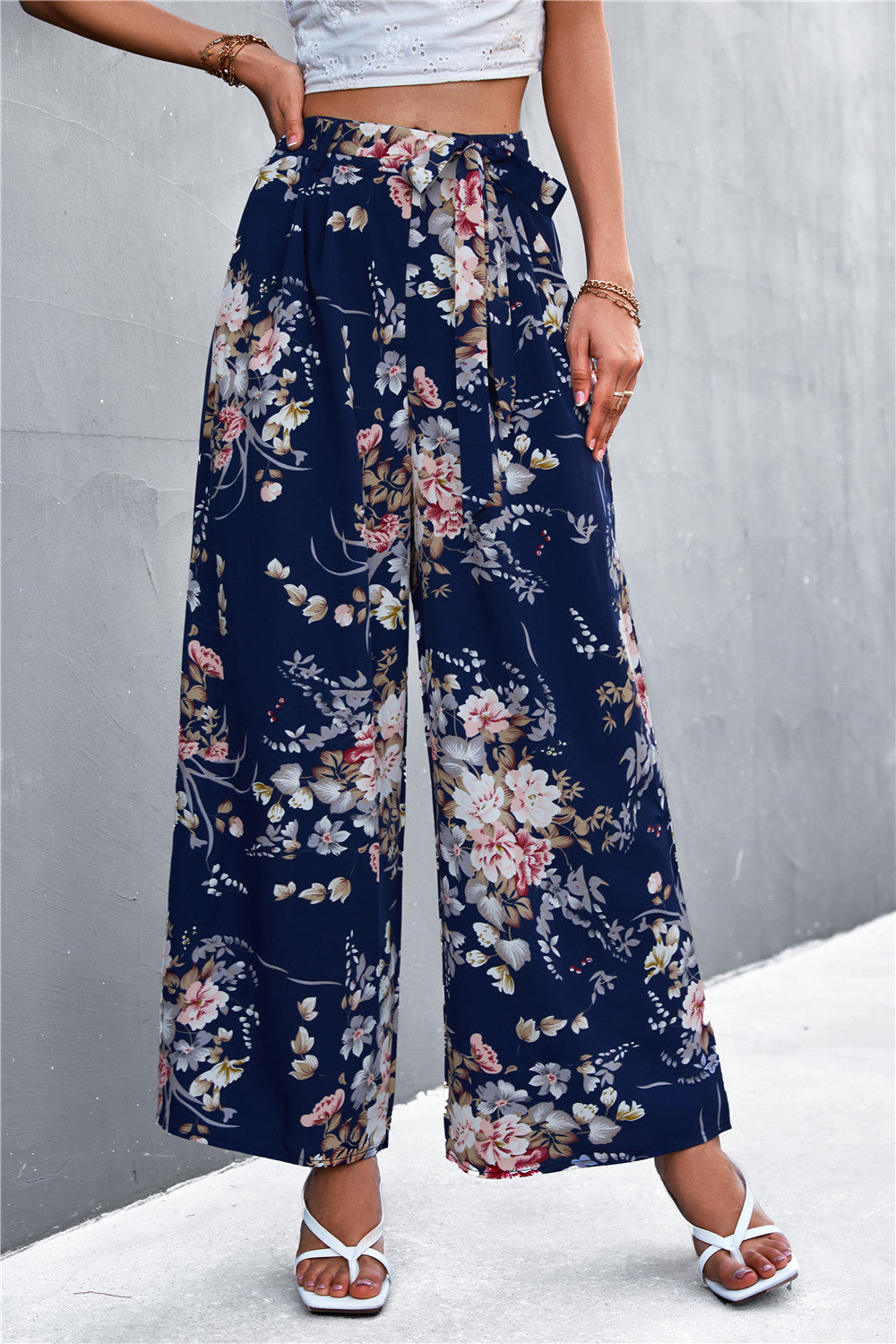 Damen Weite Blumenhose mit elastischem Bund und Bindegürtel Sovae