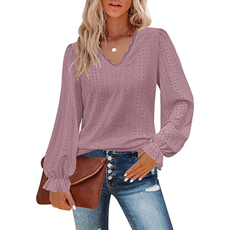 Damen Bluse mit romantischem Schnitt und detailreicher Stickerei Sovae