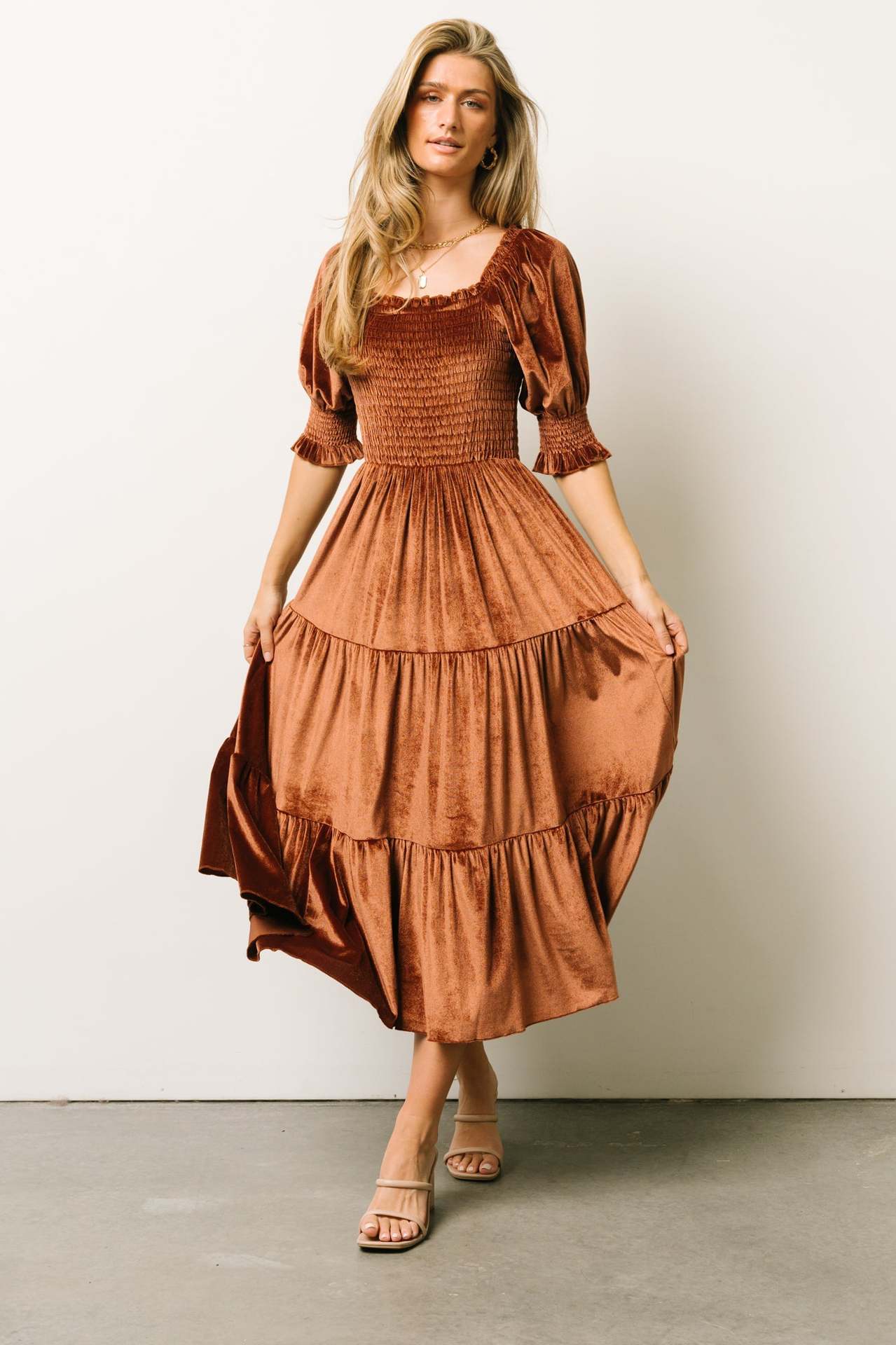 Damen Maxikleid mit schickem Rüschendesign Sovae