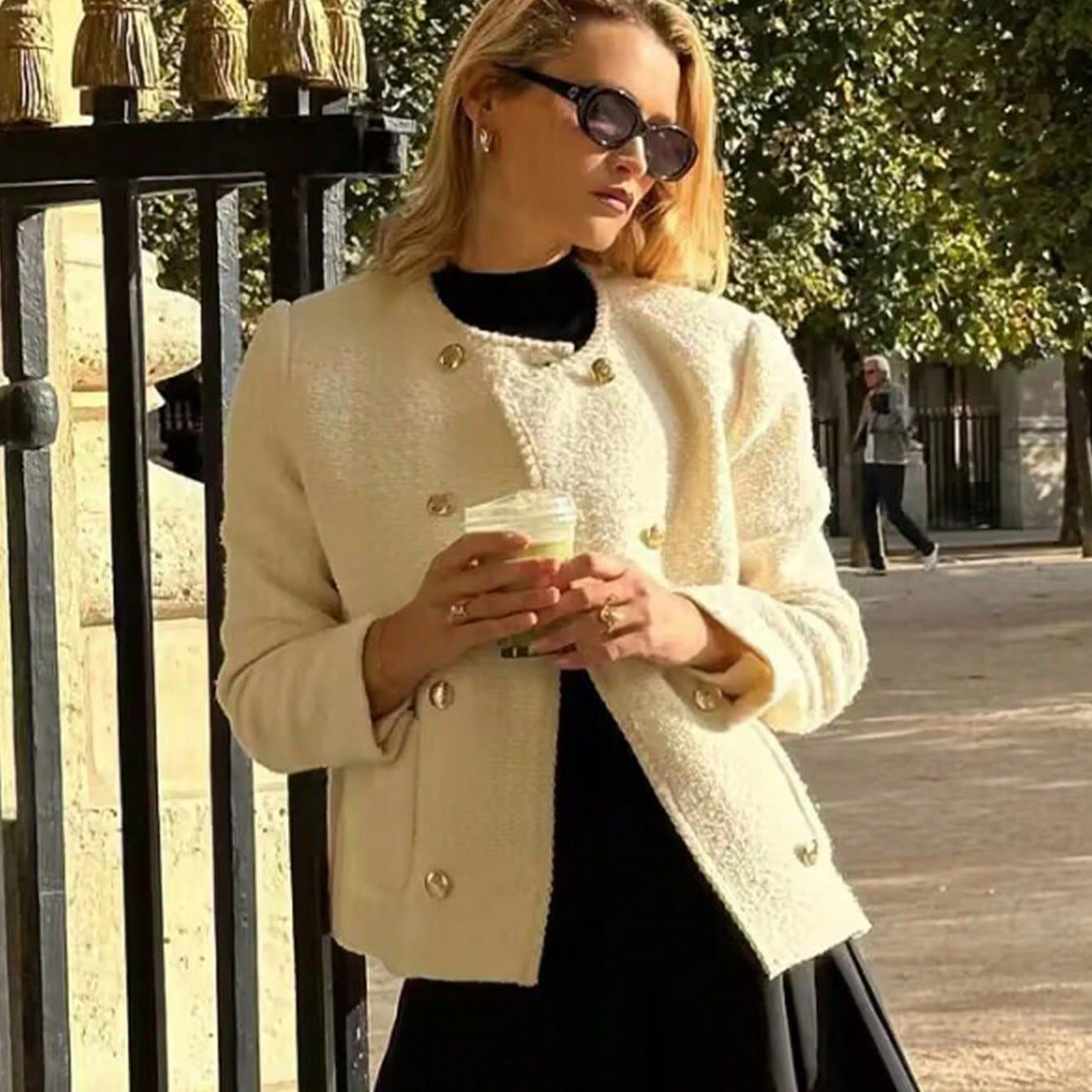 Damen elegante Bouclé-Jacke mit dekorativen Knöpfen und aufgesetzten Taschen Sovae
