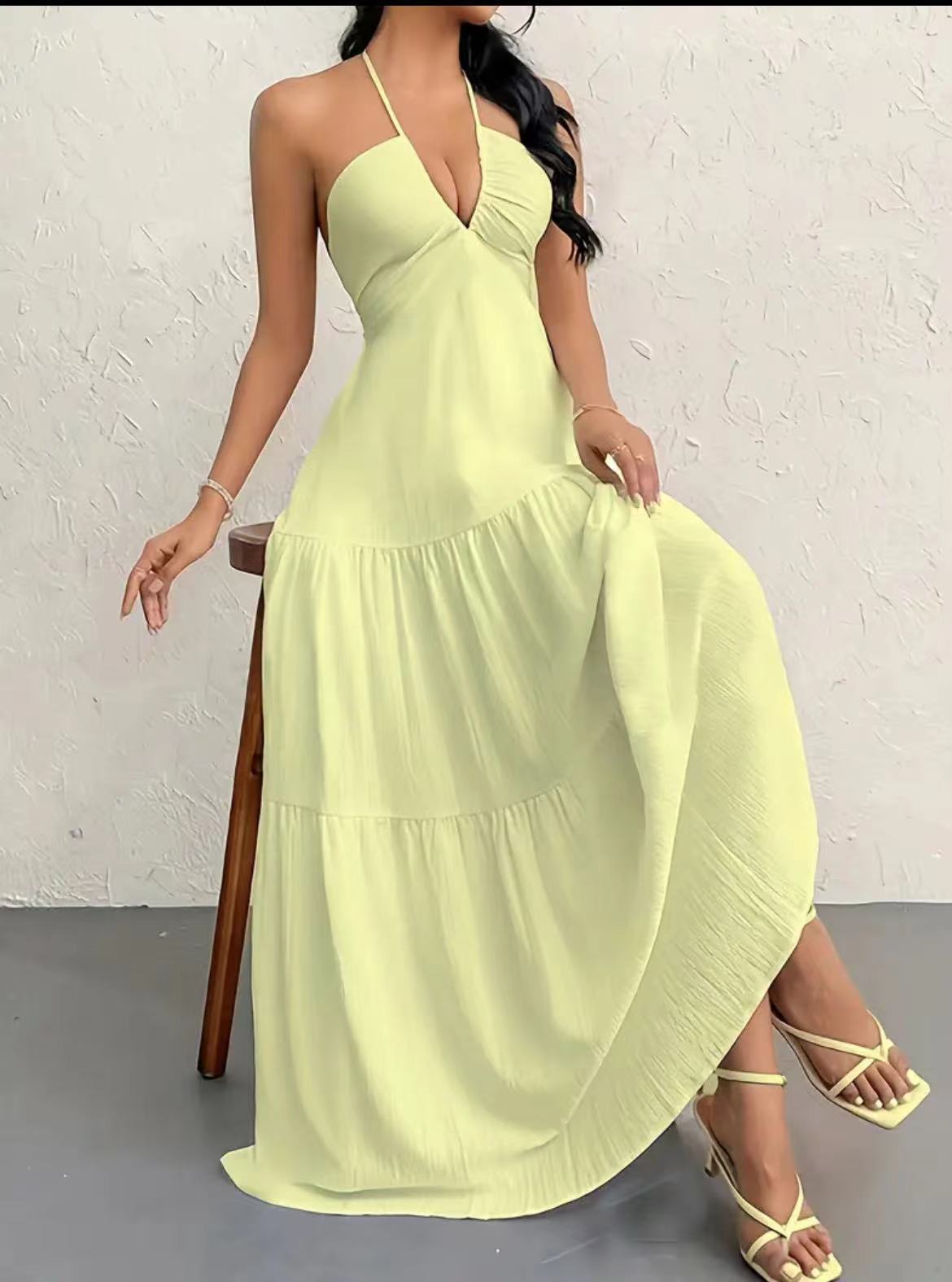 Damen Maxikleid mit schulterfreiem Design und legere Rüschendetails Sovae