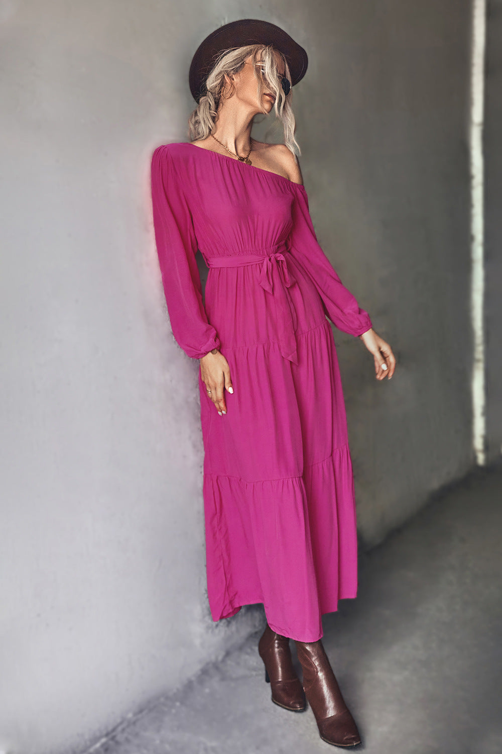 Damen Langarm Maxikleid mit asymmetrischem Schnitt und tailliertem Gürtel Sovae