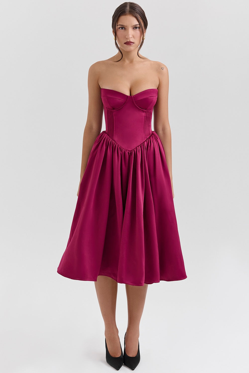 Damen elegantes Midikleid mit herzförmigem Ausschnitt und floralem Muster Sovae