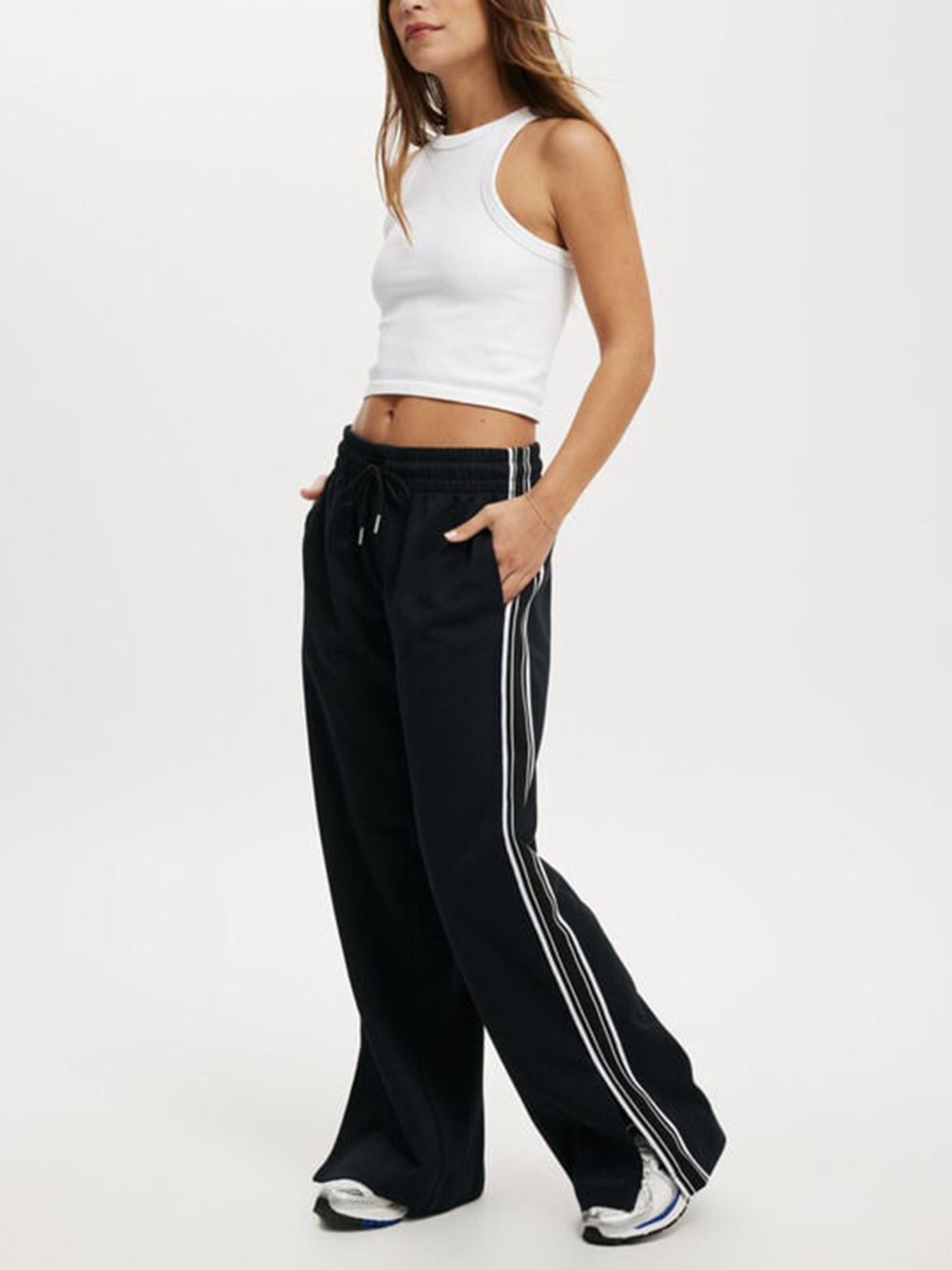 Damen Sportliche Freizeithose mit seitlichen Kontraststreifen Sovae