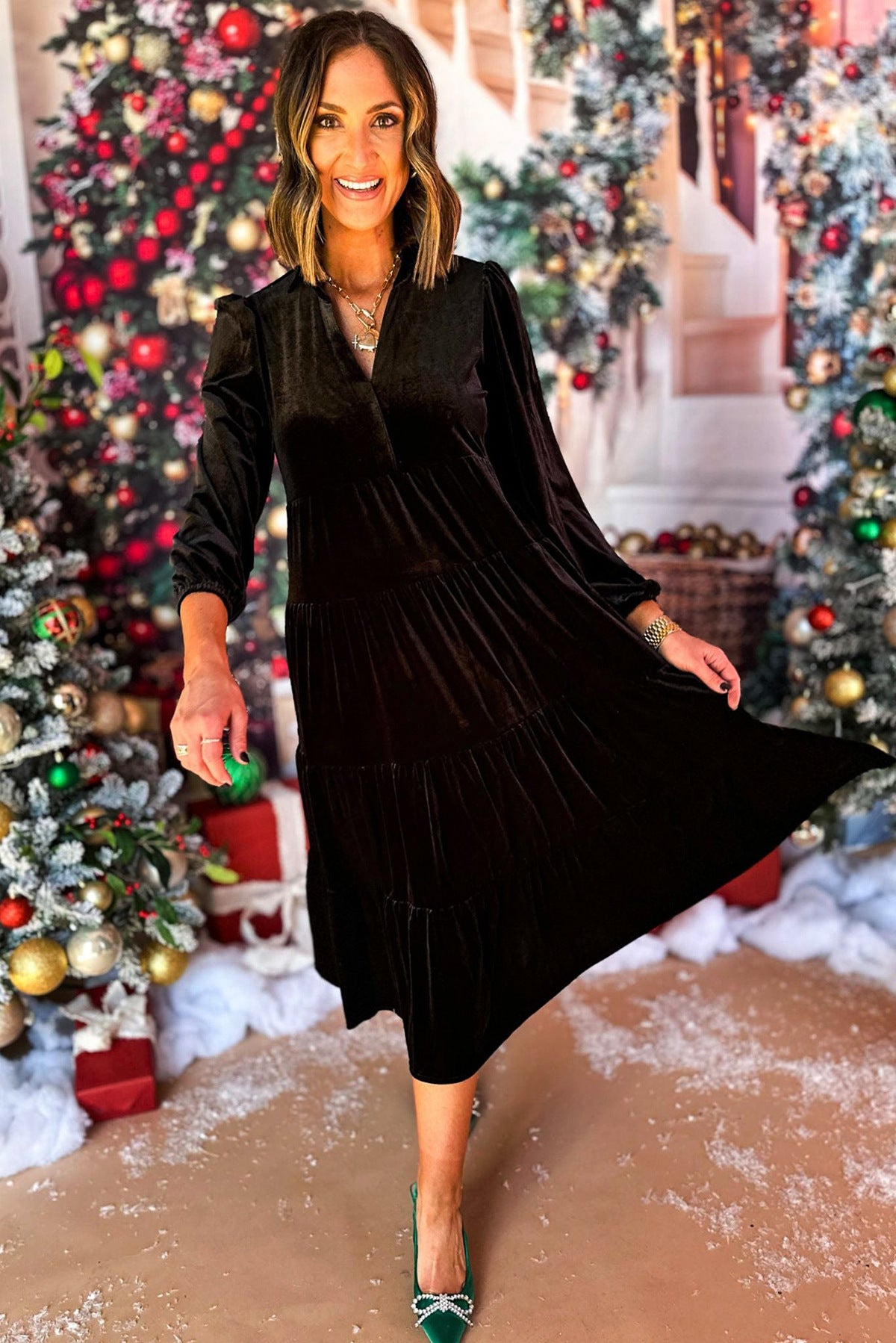 Damen Midikleid aus luxuriösem Samt mit Volantdetails Sovae