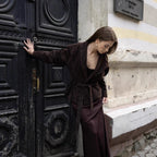 Damen modische Kunstlederjacke mit breitem Revers und taillierbarem Gürtel Sovae