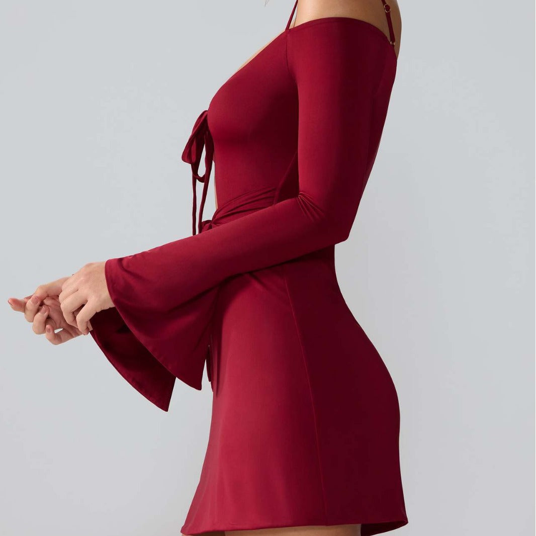 Damen Minikleid mit raffiniertem Cut-Out und dekorativen Schnürdetails Sovae