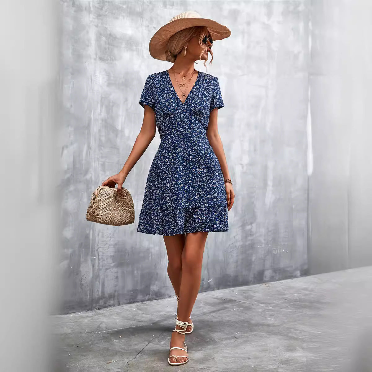 Damen Sommerliches Minikleid mit floralem Design und verspieltem Saum Sovae