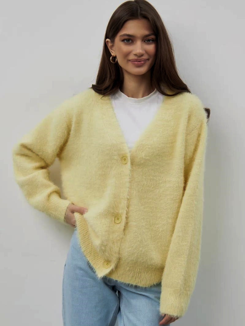 Damen kuschelige Strickjacke mit weichem Mohair-Mix und eleganter Knopfleiste