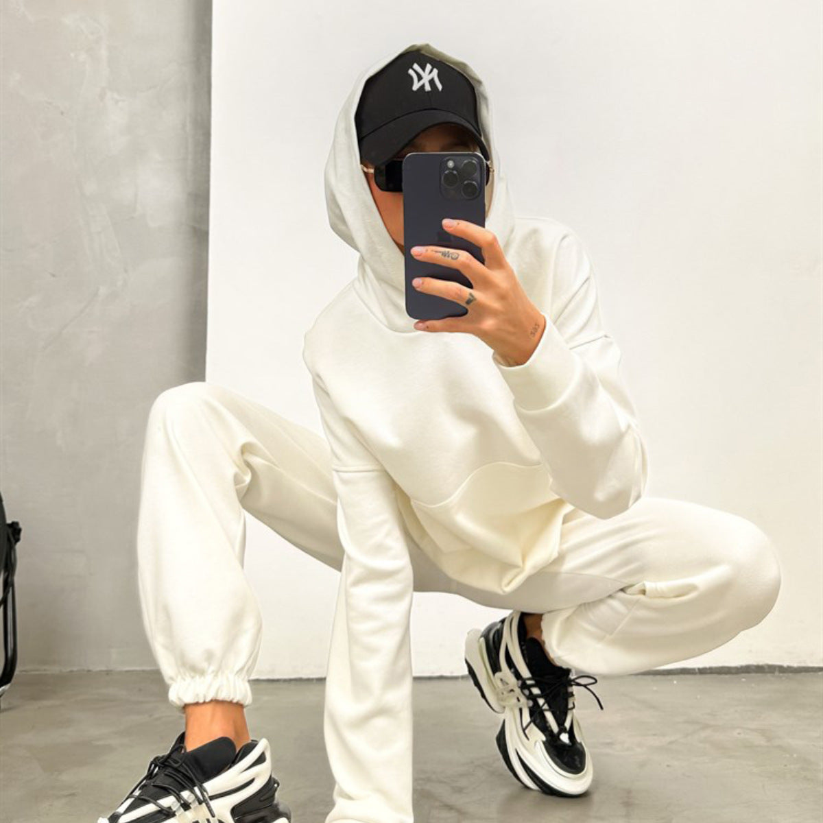 Damen Sportliches Freizeit-Set mit übergroßem Kapuzensweatshirt und lässiger Jogginghose Sovae