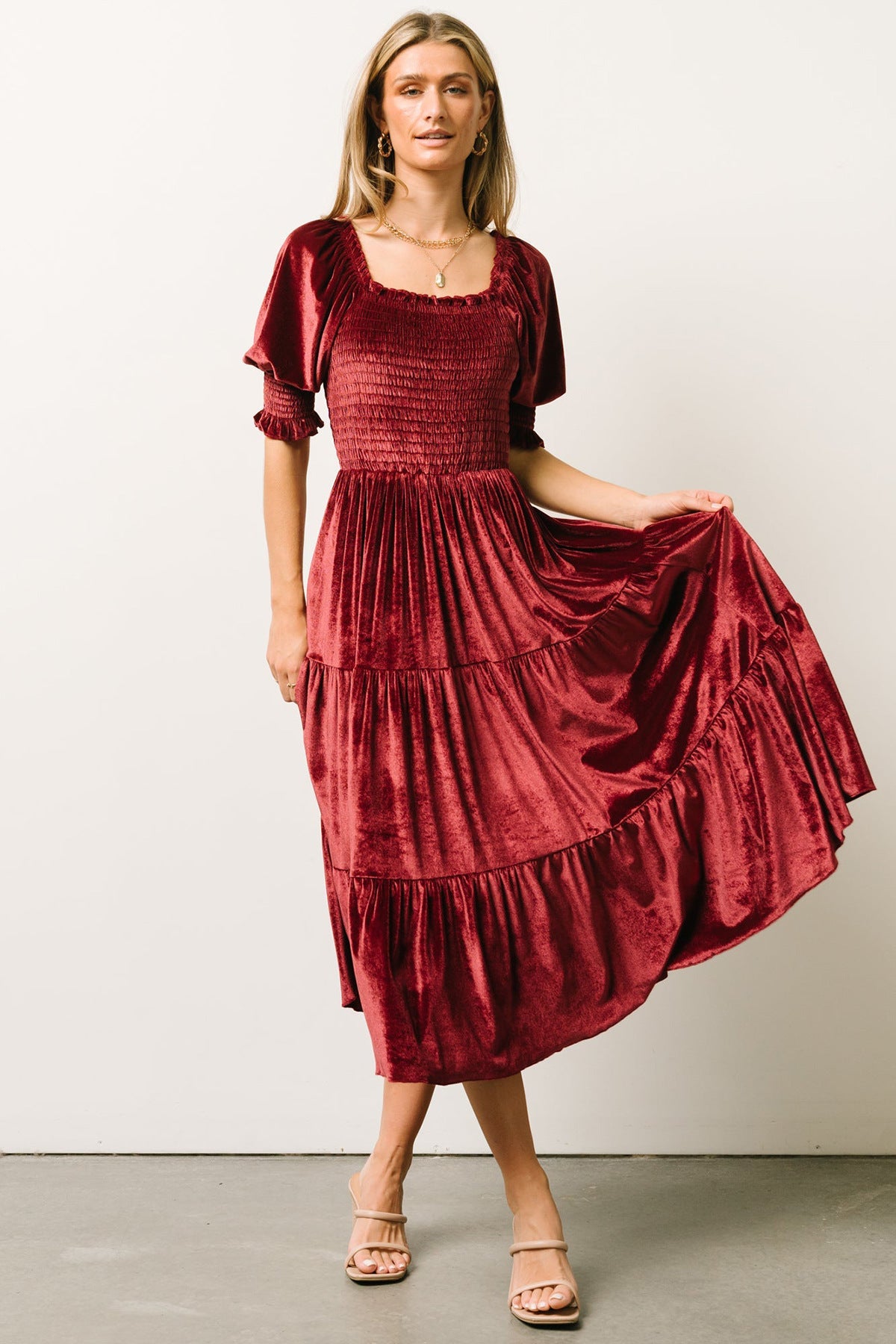 Damen Maxikleid mit schickem Rüschendesign Sovae