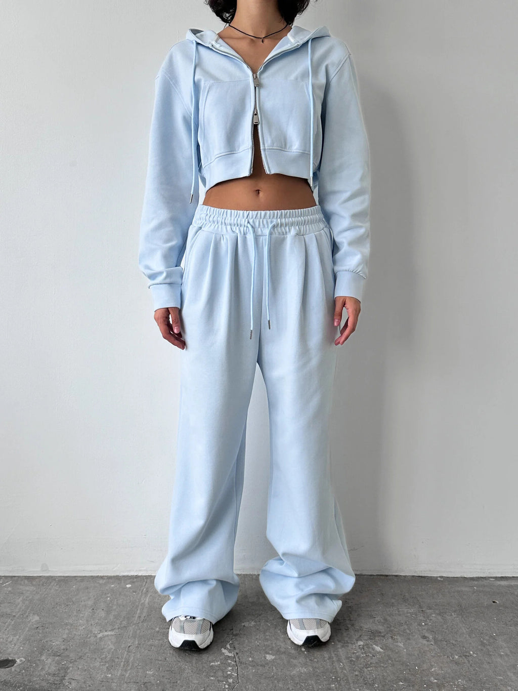 Damen modischer Cropped Hoodie und weit geschnittene Jogginghose Set Sovae