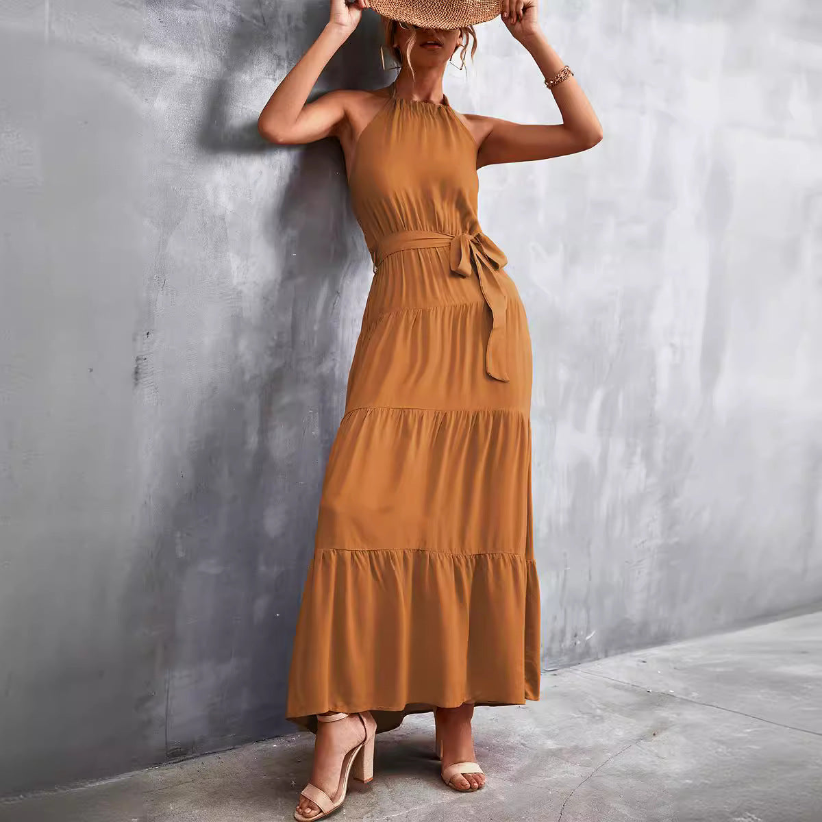 Damen Maxikleid mit schickem Halterdesign und fließendem Rock Sovae
