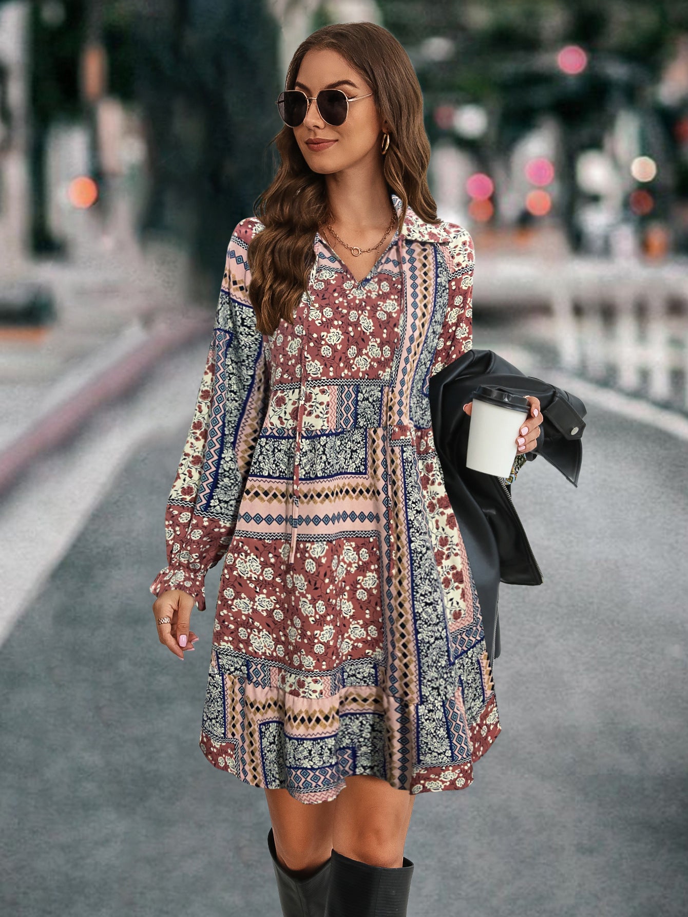 Damen Boho-Minikleid mit langen Ärmeln und buntem Muster Sovae