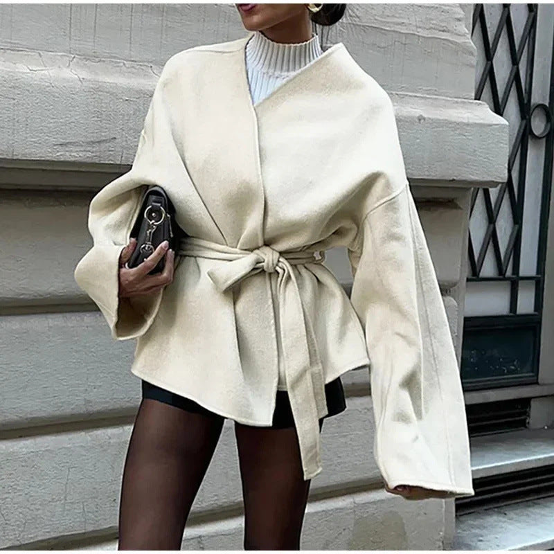 Damen modische Wickeljacke mit weit geschnittenen Ärmeln und Taillengürtel Sovae