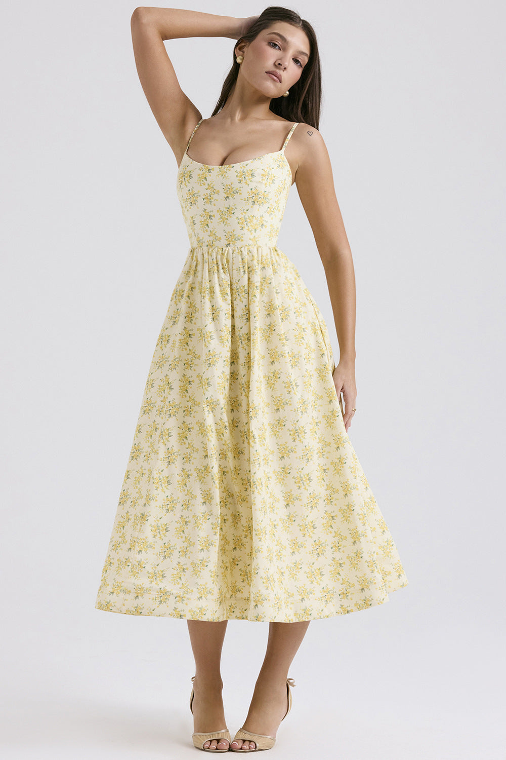Damen Maxikleid mit floralem A-Linien-Schnitt und zarten Spaghettiträgern Sovae