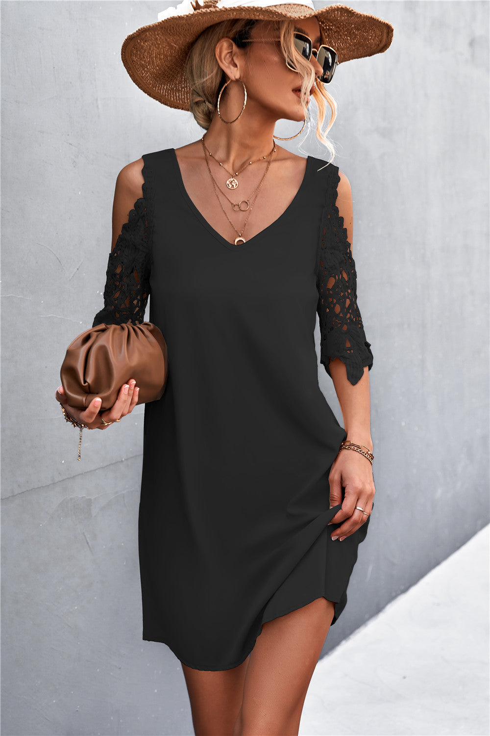 Damen luftiges Minikleid mit Spitzeneinsatz und elegantem V-Ausschnitt Sovae