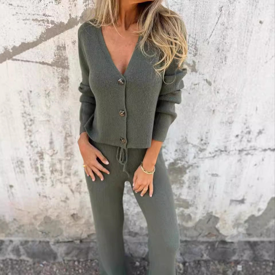 Damen modischer Strickanzug mit Knopfdetails Sovae