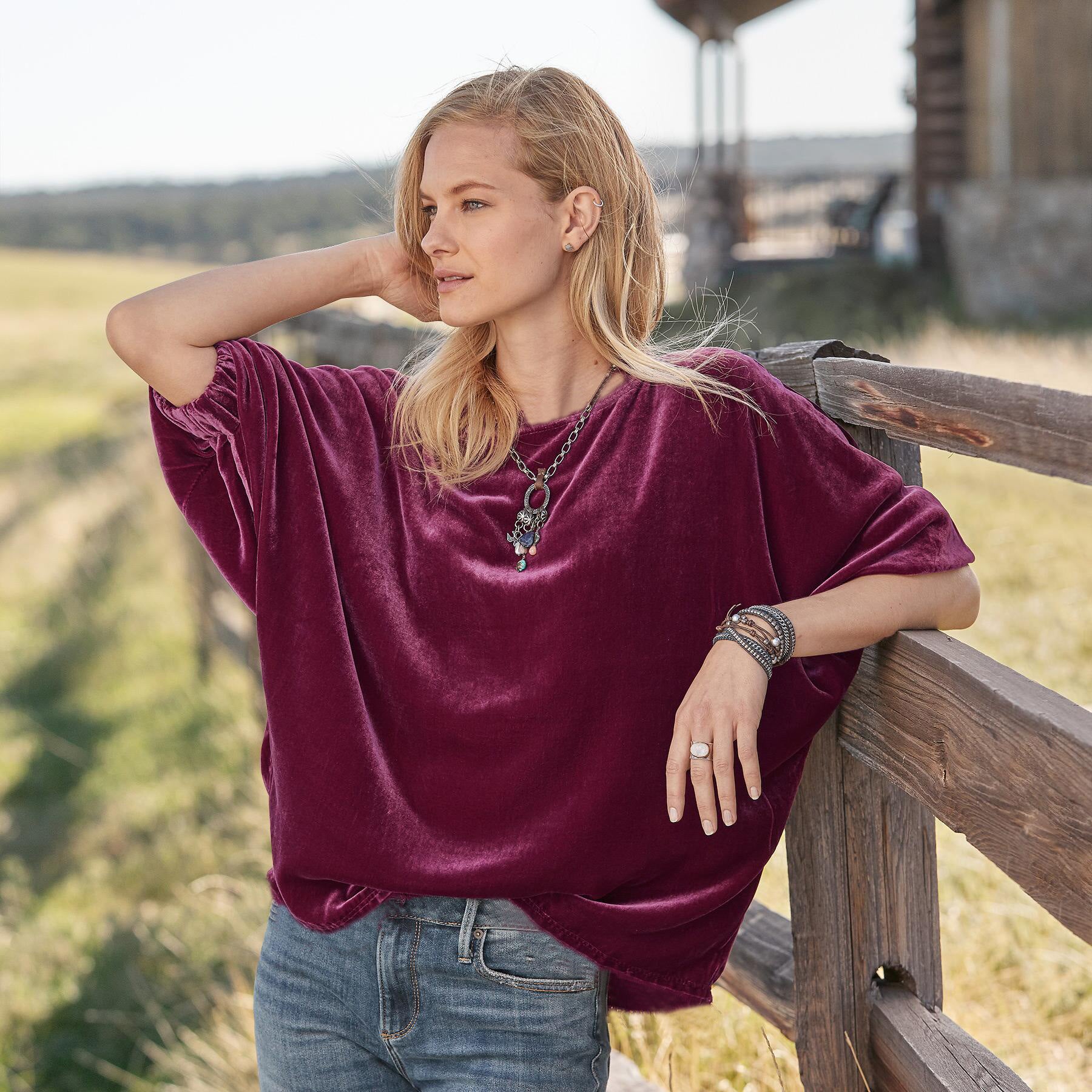 Damen Veloursbluse mit elastischen Ärmeln Sovae