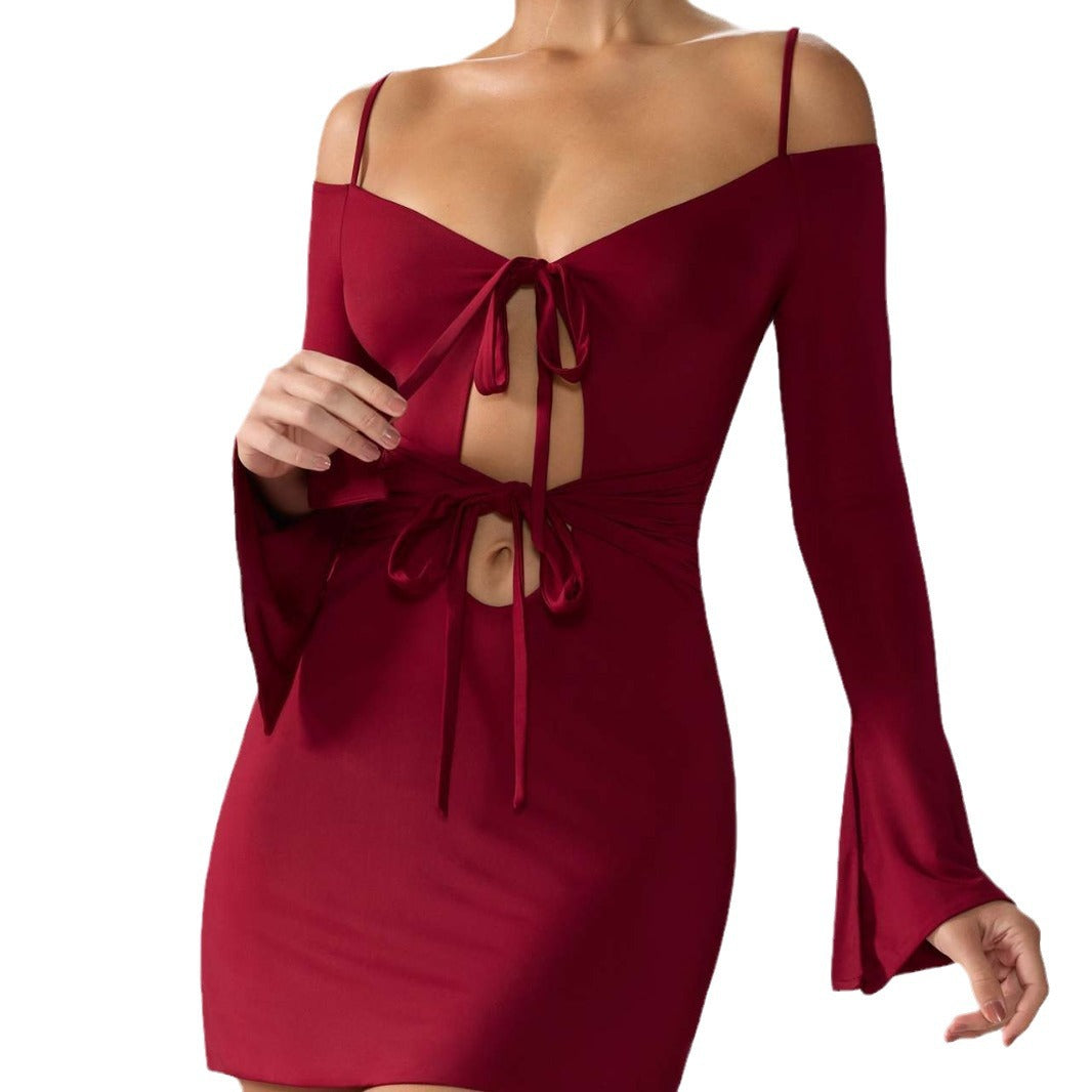 Damen Minikleid mit raffiniertem Cut-Out und dekorativen Schnürdetails Sovae