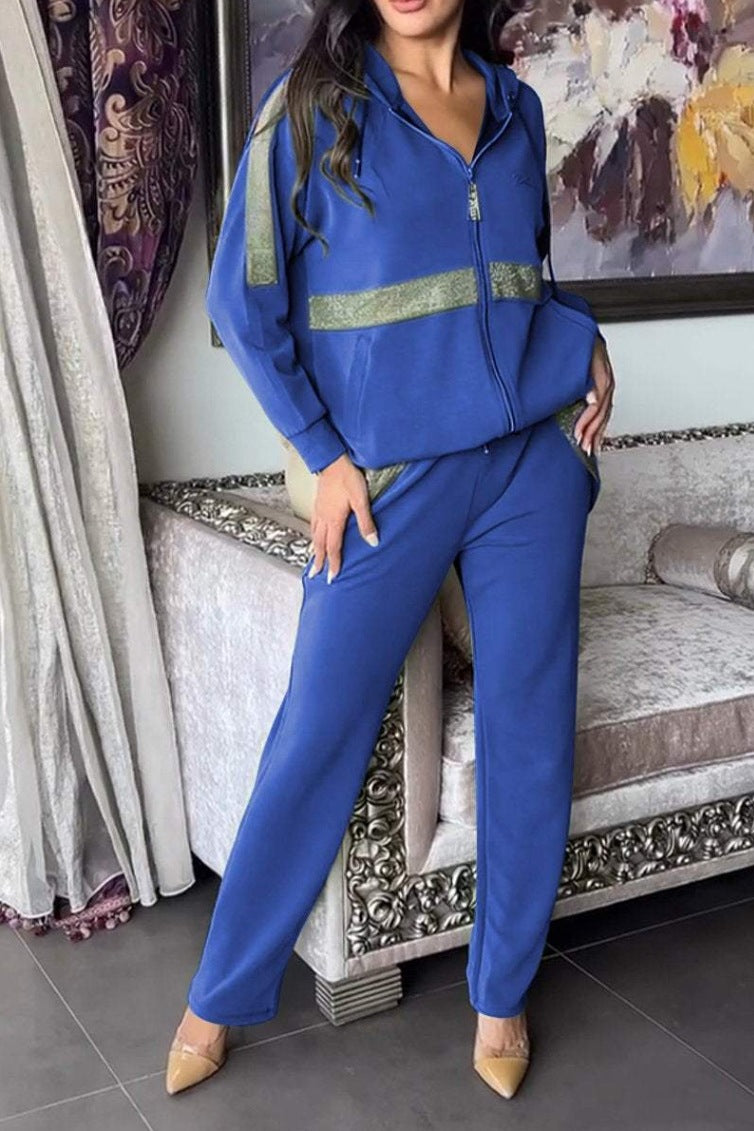 Damen sportliches und elegantes Freizeit-Set mit glänzenden Akzenten Sovae