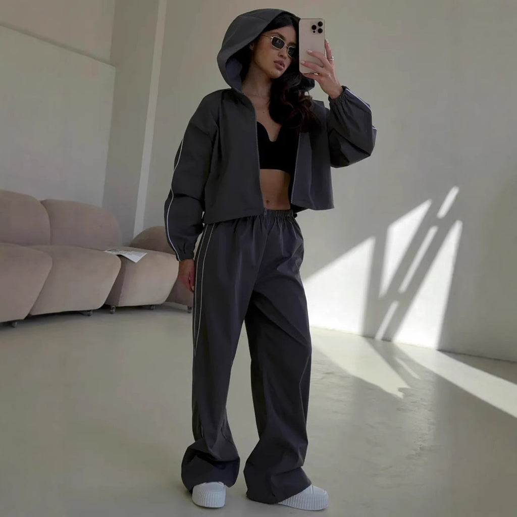 Damen sportliche Lifestyle-Jacke und Hose Kombination Sovae