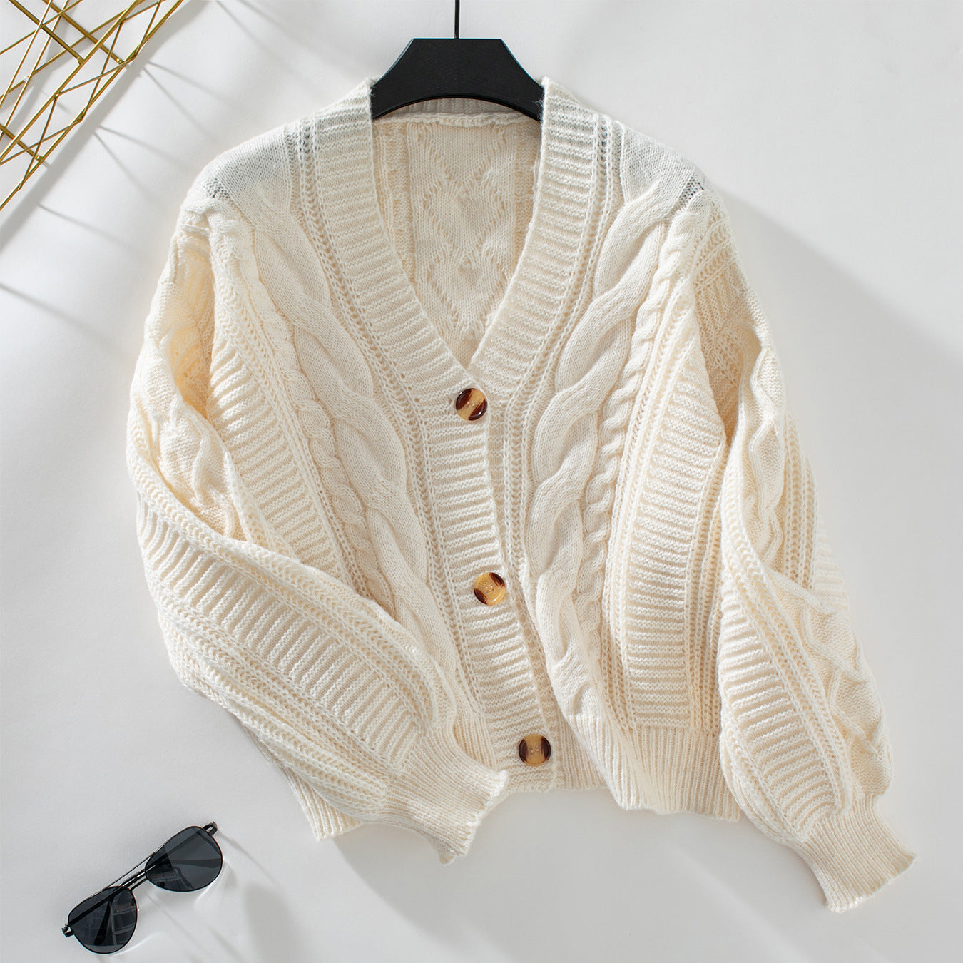 Damen Strickjacke mit dekorativem Zopfdesign und weich strukturiertem Material Sovae